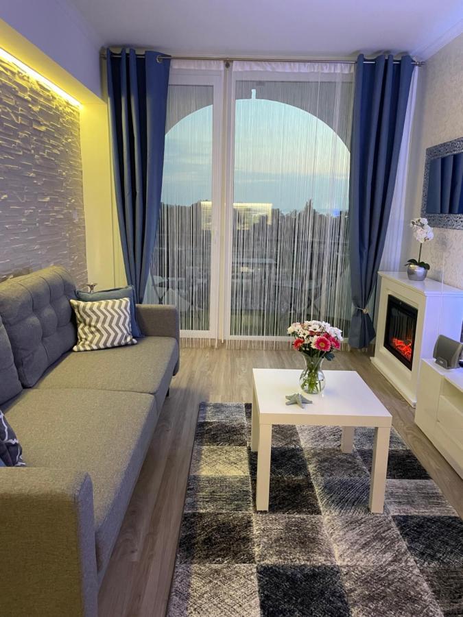 Apartment Silver *